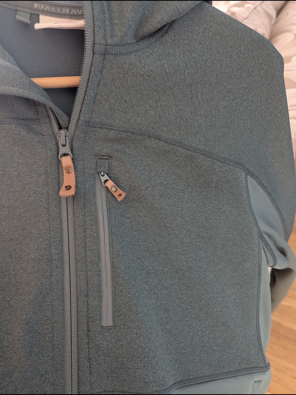 Fjallraven Women's Abisko Trail Fleece, Patina Green, XL (or looser Medium) - Picture 4 of 11
